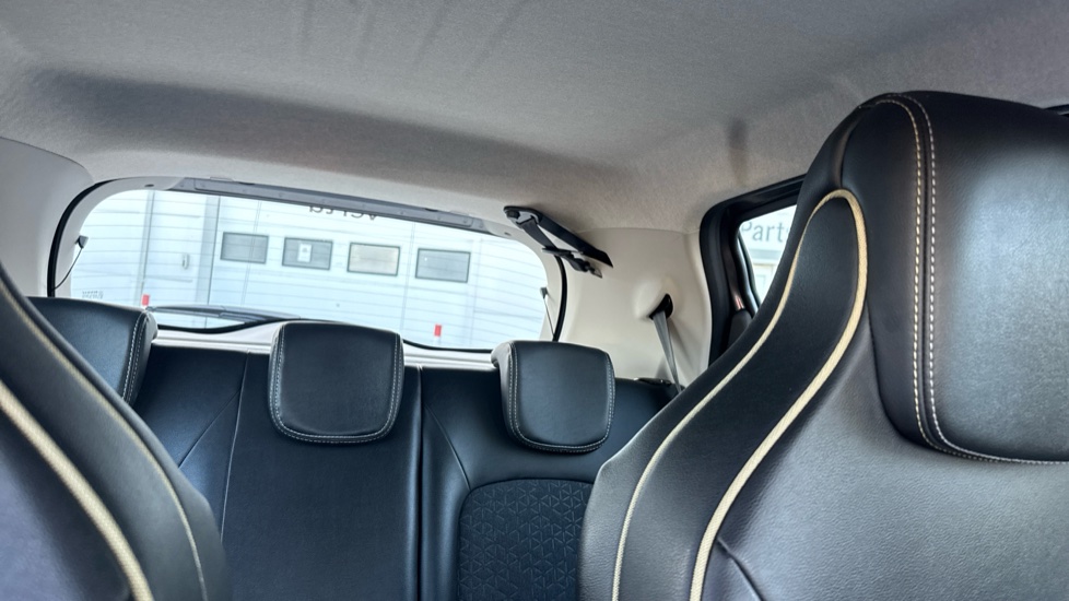Renault Zoe 100kW Iconic R135 50kWh Boost Charge 5dr Auto Electric Hatchback - Image 15