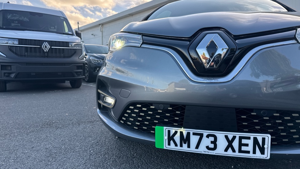 Renault Zoe 100kW Iconic R135 50kWh Boost Charge 5dr Auto Electric Hatchback - Image 24