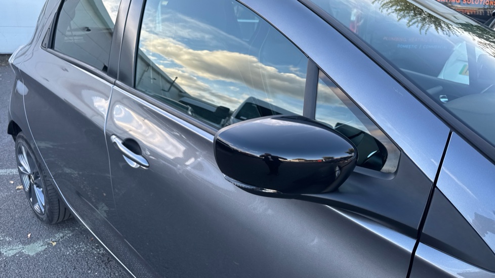 Renault Zoe 100kW Iconic R135 50kWh Boost Charge 5dr Auto Electric Hatchback - Image 26