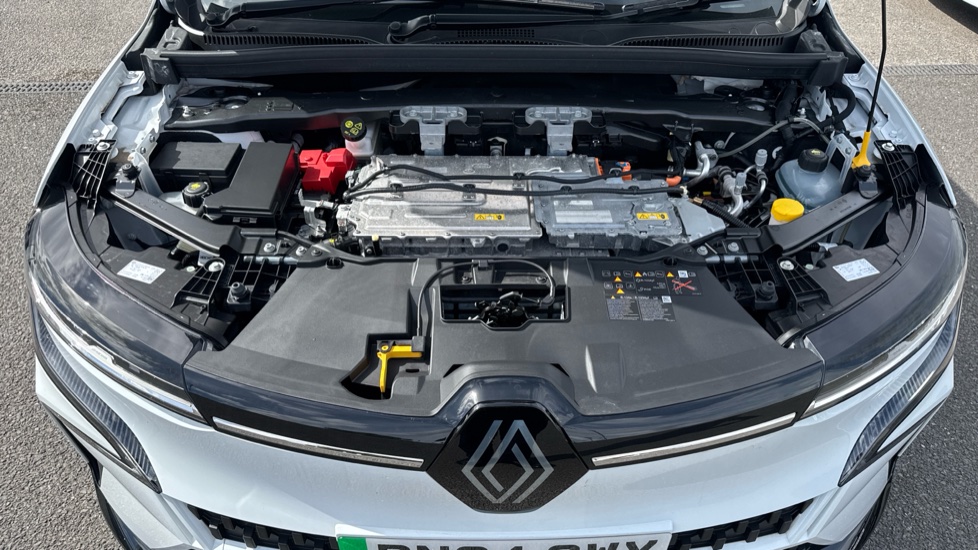 Renault Megane E-Tech EV60 160kW Equilibre 60kWh Optimum Charge 5dr Auto Electric Hatchback - Image 8