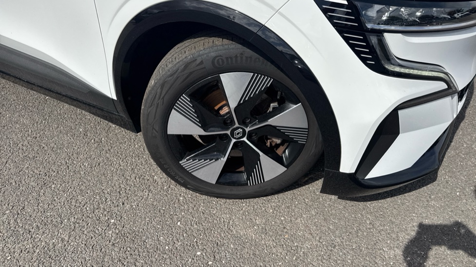 Renault Megane E-Tech EV60 160kW Equilibre 60kWh Optimum Charge 5dr Auto Electric Hatchback - Image 26