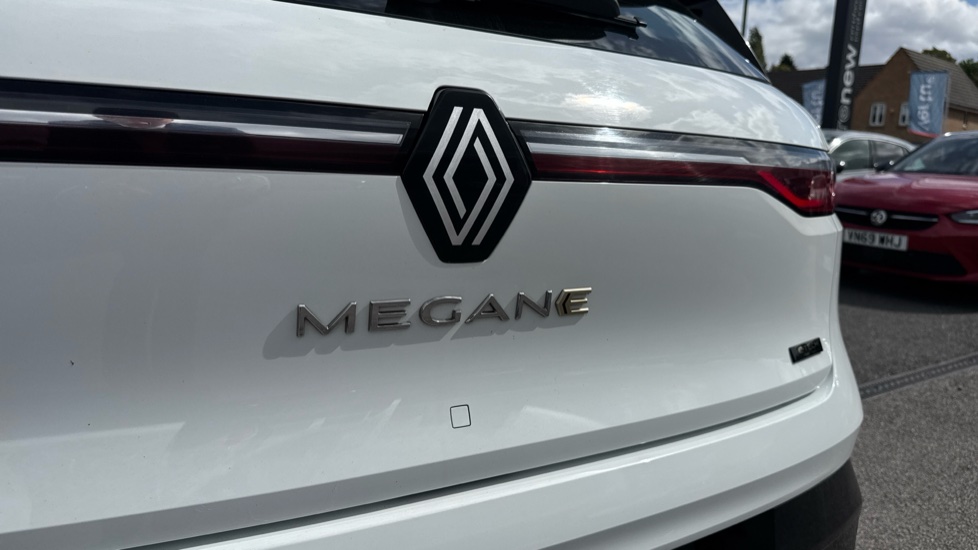 Renault Megane E-Tech EV60 160kW Equilibre 60kWh Optimum Charge 5dr Auto Electric Hatchback - Image 32
