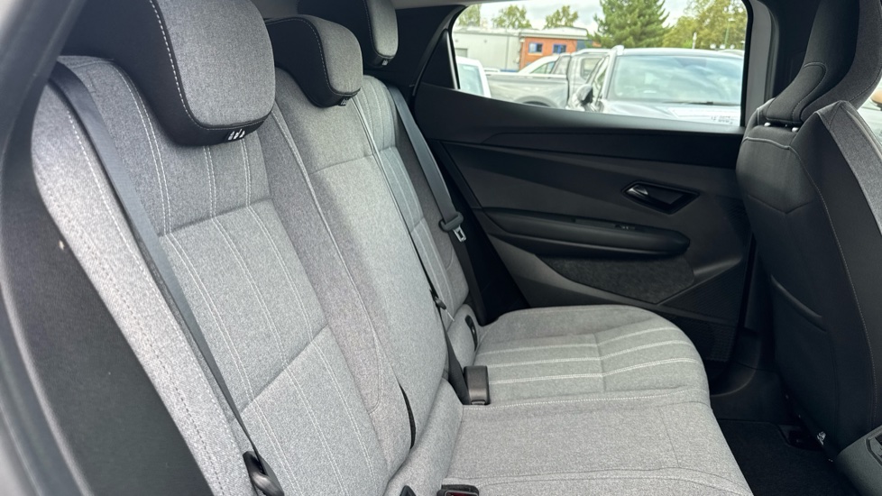Renault Megane E-Tech EV60 160kW Equilibre 60kWh Optimum Charge 5dr Auto Electric Hatchback - Image 43