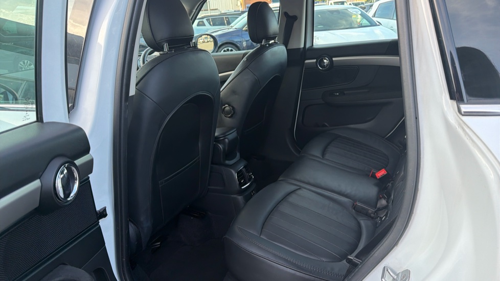 MINI Countryman 1.5 Cooper Exclusive 5dr Petrol Hatchback - Image 16
