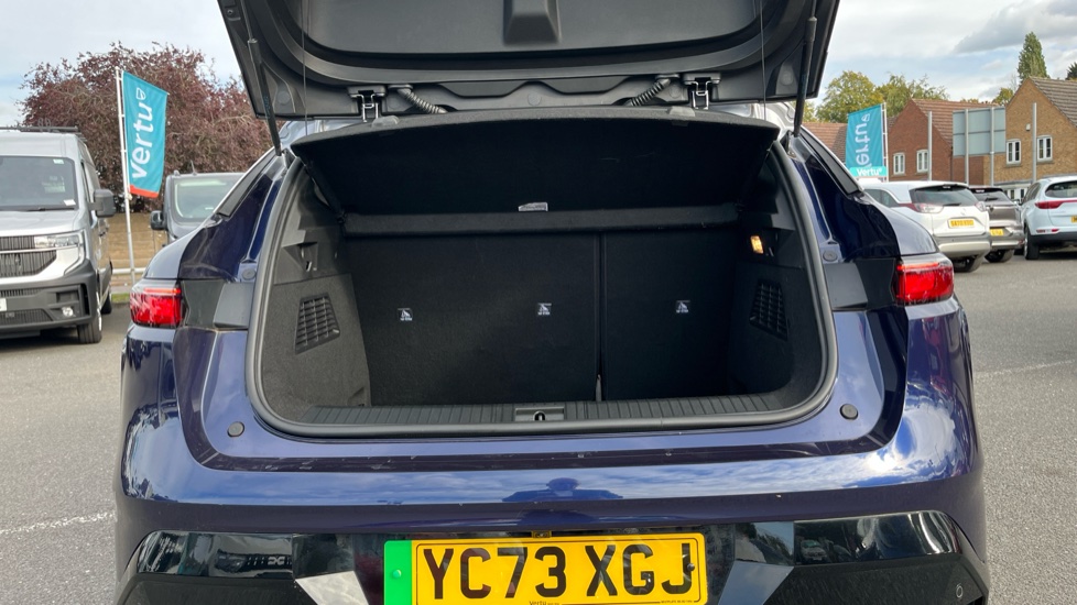 Renault Megane E-Tech EV60 160kW Iconic 60kWh Optimum Charge 5dr Auto Electric Hatchback - Image 4