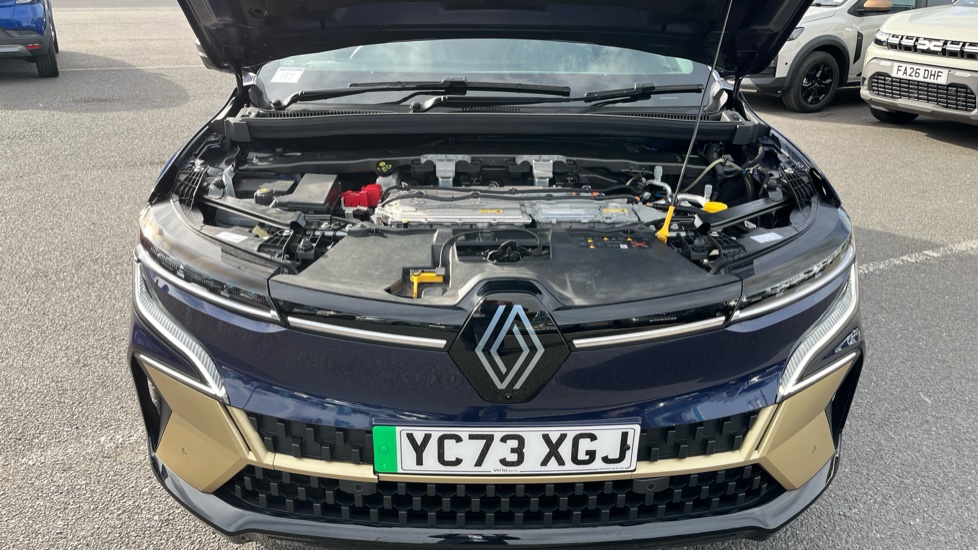 Renault Megane E-Tech EV60 160kW Iconic 60kWh Optimum Charge 5dr Auto Electric Hatchback - Image 8