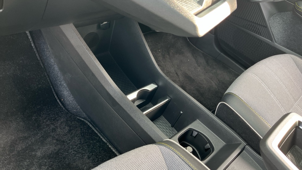 Renault Megane E-Tech EV60 160kW Iconic 60kWh Optimum Charge 5dr Auto Electric Hatchback - Image 13