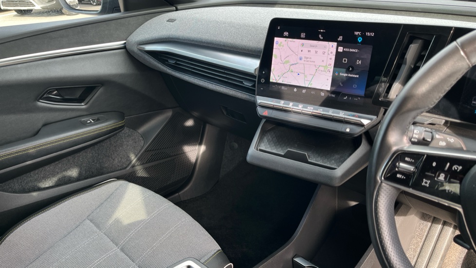 Renault Megane E-Tech EV60 160kW Iconic 60kWh Optimum Charge 5dr Auto Electric Hatchback - Image 14