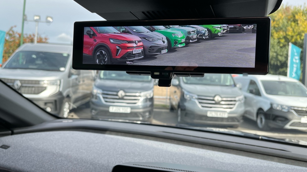 Renault Megane E-Tech EV60 160kW Iconic 60kWh Optimum Charge 5dr Auto Electric Hatchback - Image 21