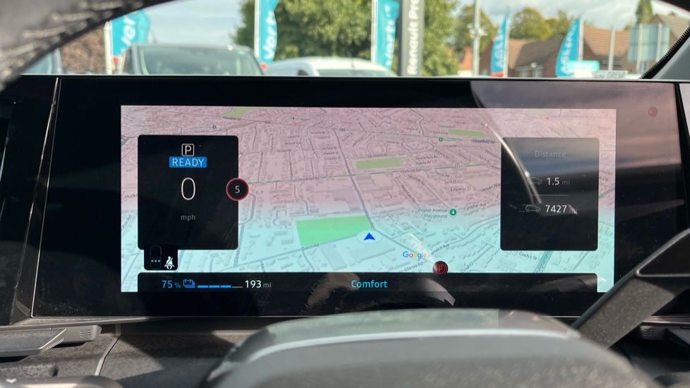Renault Megane E-Tech EV60 160kW Iconic 60kWh Optimum Charge 5dr Auto Electric Hatchback - Image 23