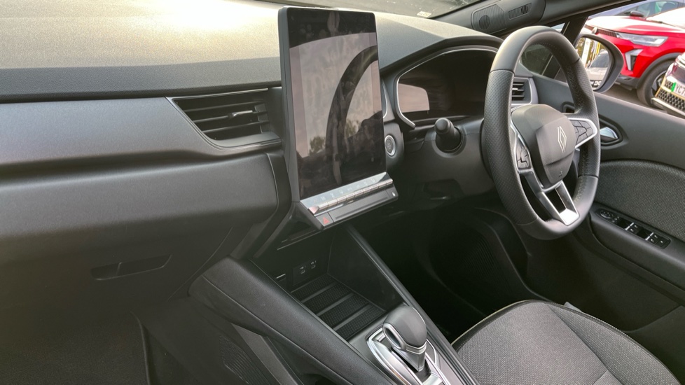 Renault Symbioz 1.6 E-Tech FHEV 145 Techno 5dr Auto Hybrid Estate - Image 9