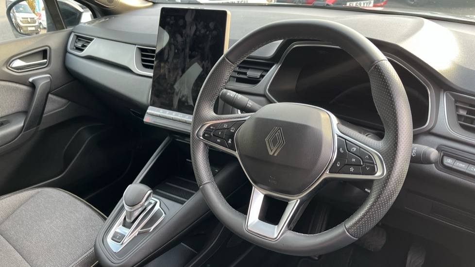 Renault Symbioz 1.6 E-Tech FHEV 145 Techno 5dr Auto Hybrid Estate - Image 11