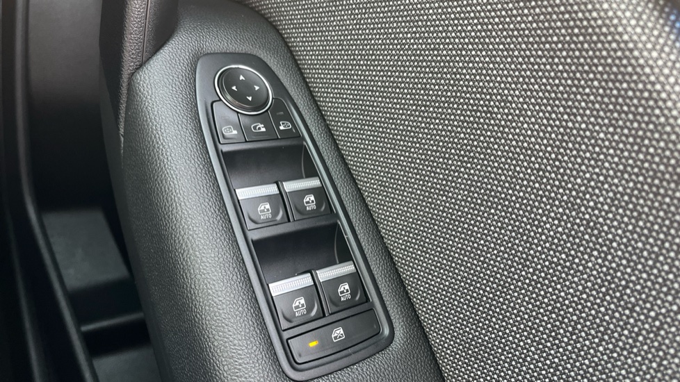 Renault Symbioz 1.6 E-Tech FHEV 145 Techno 5dr Auto Hybrid Estate - Image 21