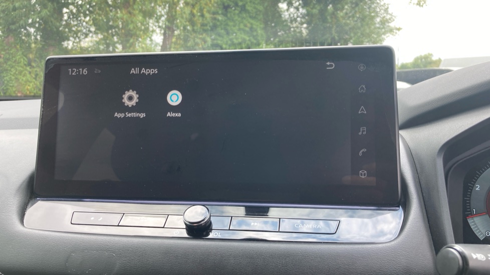 Nissan Qashqai 1.3 DiG-T MH N-Connecta 5dr Petrol Hatchback - Image 37