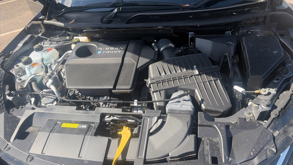 Nissan Qashqai 1.5 E-Power N-Connecta 5dr Auto Hybrid Hatchback - Image 8