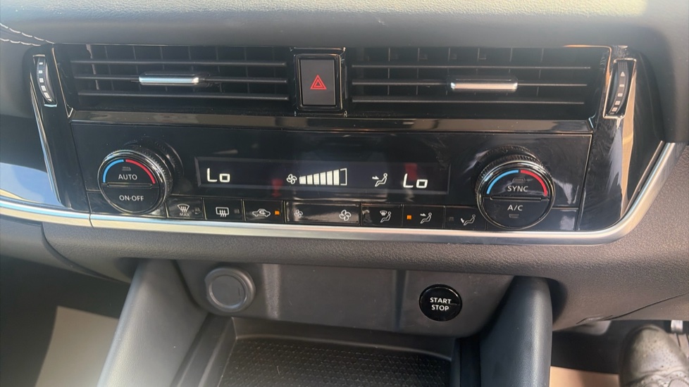 Nissan Qashqai 1.5 E-Power N-Connecta 5dr Auto Hybrid Hatchback - Image 30