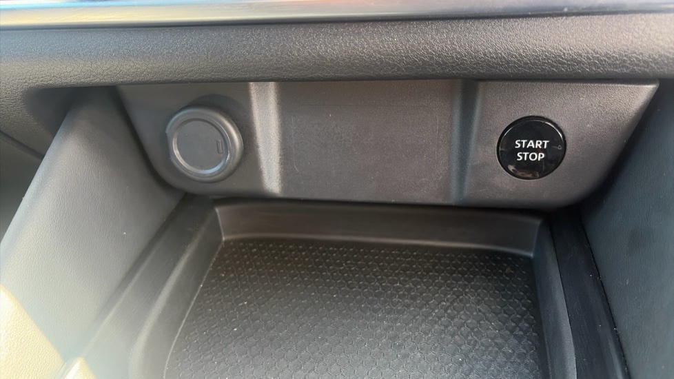 Nissan Qashqai 1.5 E-Power N-Connecta 5dr Auto Hybrid Hatchback - Image 31