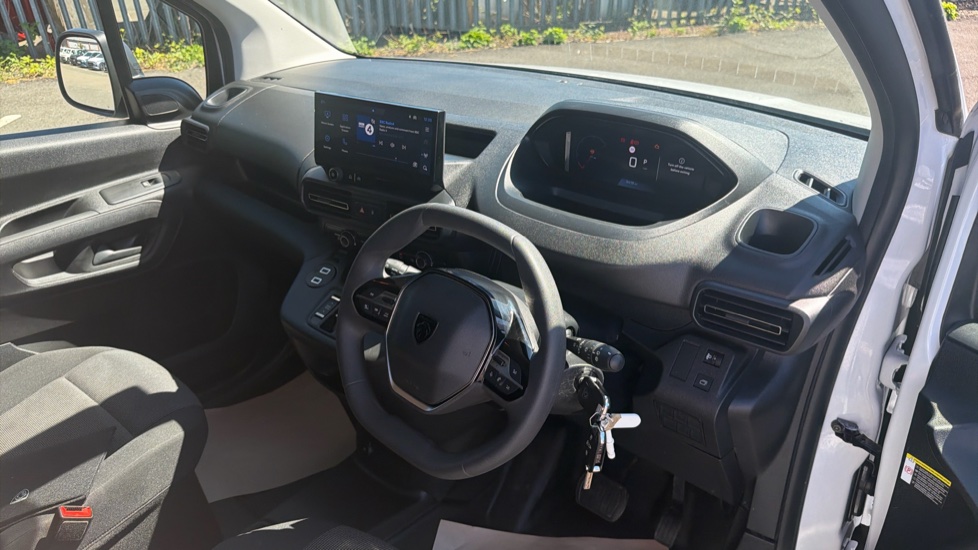 Peugeot Partner Standard Diesel 1.5 BlueHDi 130 Professional Van EAT8 - Image 11