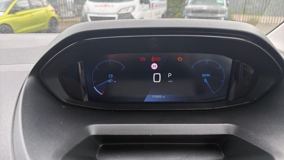 Peugeot Partner Standard Diesel 1.5 BlueHDi 130 Professional Van EAT8 - Image 18