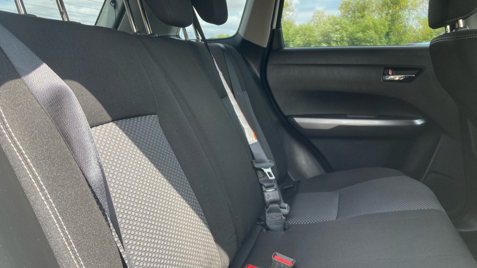 Suzuki Vitara 1.4 Boosterjet 48V Hybrid SZ-T 5dr Petrol Estate - Image 16