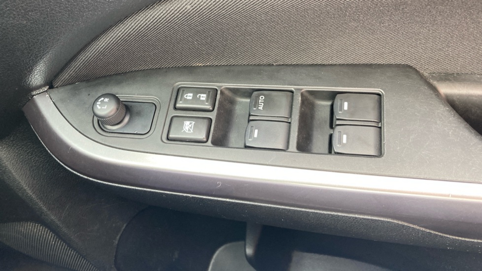 Suzuki Vitara 1.4 Boosterjet 48V Hybrid SZ-T 5dr Petrol Estate - Image 28