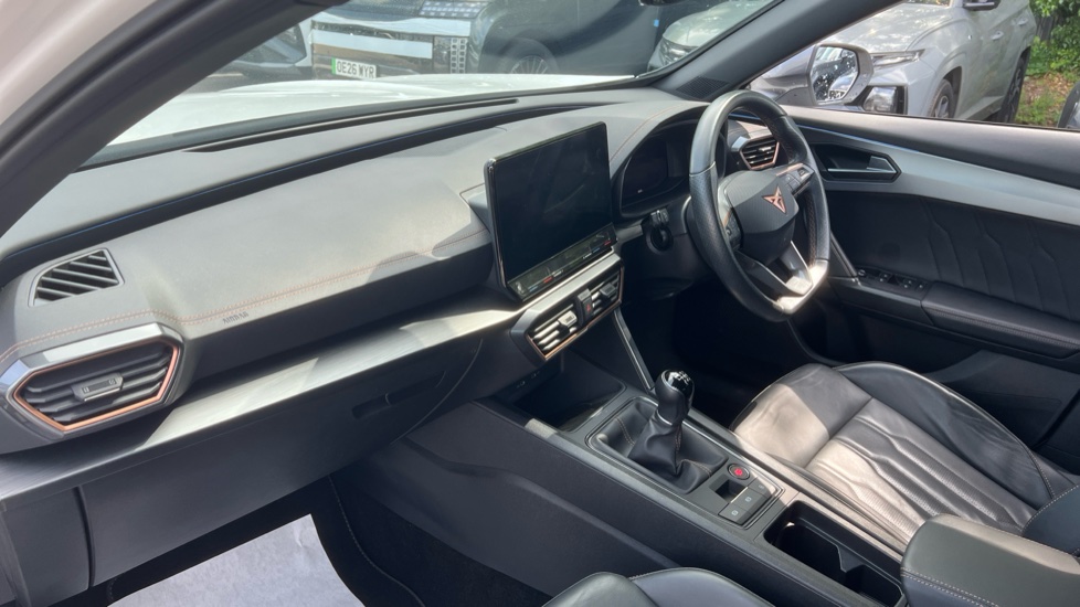 CUPRA Formentor 1.5 TSI 150 V2 5dr Petrol Estate - Image 9