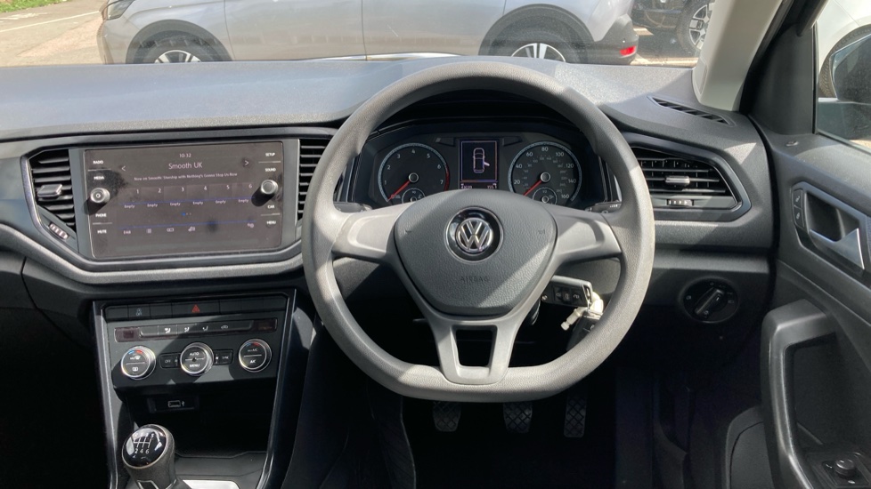 Volkswagen T-Roc 1.0 TSI S 5dr Petrol Hatchback - Image 10