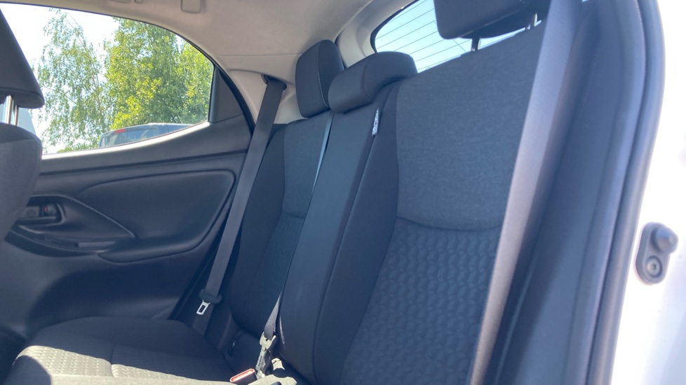 Toyota Yaris 1.5 Hybrid Design 5dr CVT Hybrid Hatchback - Image 16