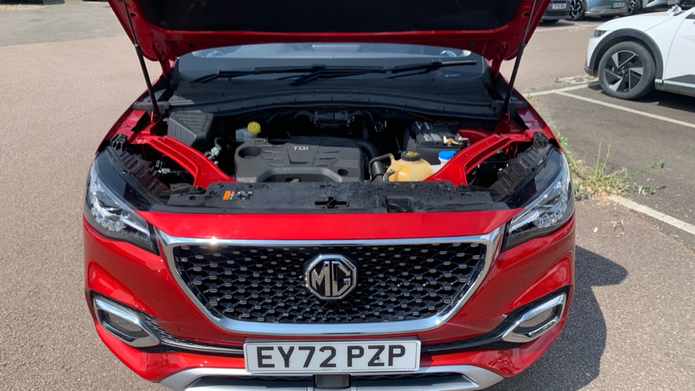 MG HS 1.5 T-GDI Exclusive 5dr Petrol Hatchback - Image 8