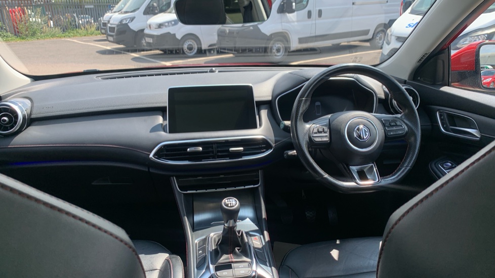 MG HS 1.5 T-GDI Exclusive 5dr Petrol Hatchback - Image 10