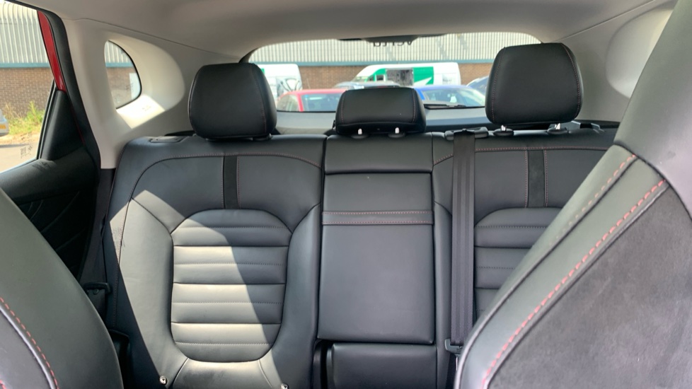 MG HS 1.5 T-GDI Exclusive 5dr Petrol Hatchback - Image 15