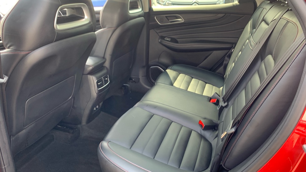 MG HS 1.5 T-GDI Exclusive 5dr Petrol Hatchback - Image 16