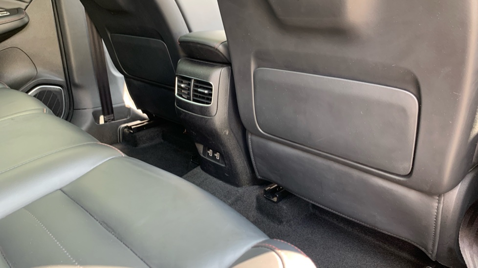 MG HS 1.5 T-GDI Exclusive 5dr Petrol Hatchback - Image 32