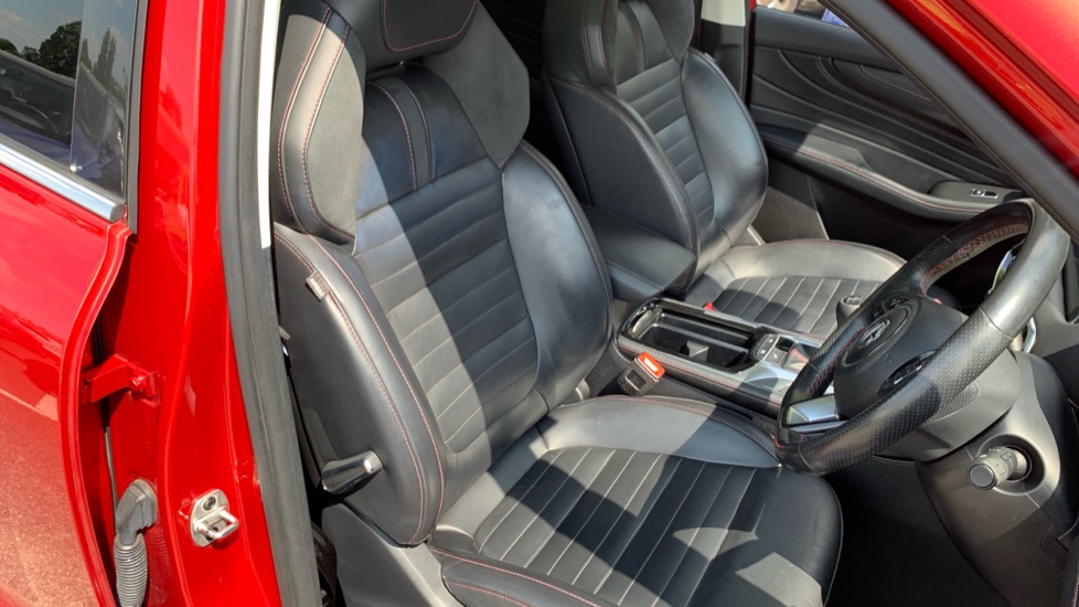 MG HS 1.5 T-GDI Exclusive 5dr Petrol Hatchback - Image 33