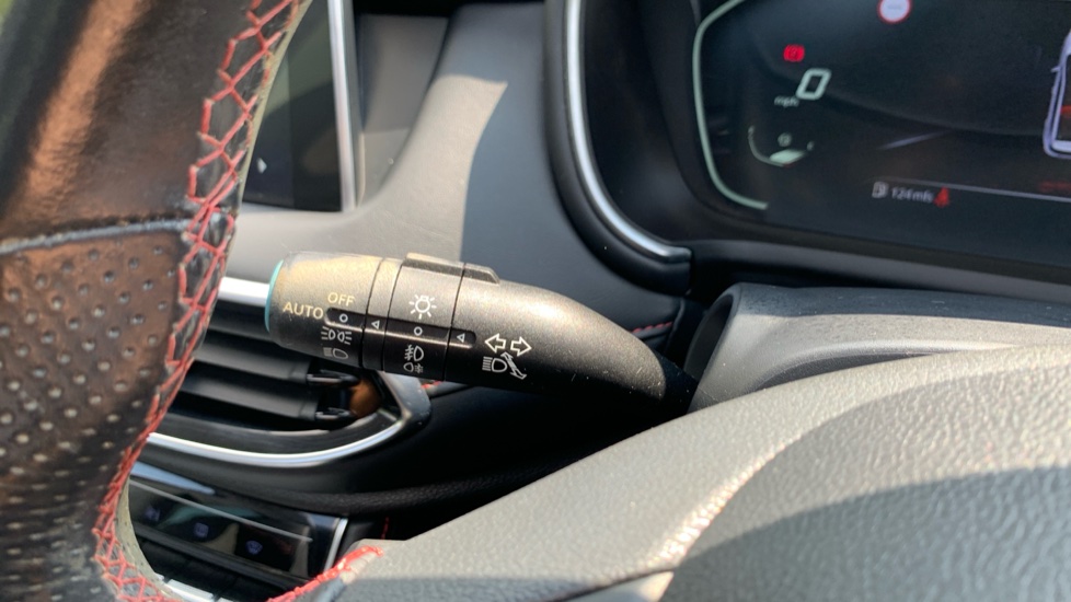 MG HS 1.5 T-GDI Exclusive 5dr Petrol Hatchback - Image 39