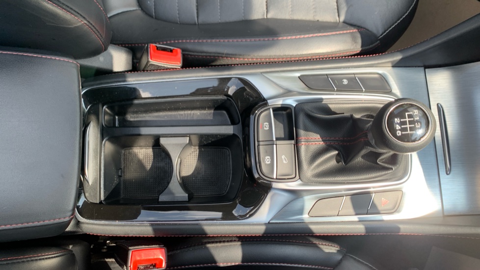MG HS 1.5 T-GDI Exclusive 5dr Petrol Hatchback - Image 46