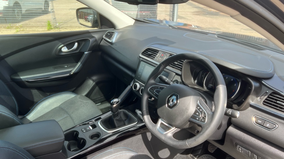 Renault Kadjar 1.3 TCE S Edition 5dr Petrol Hatchback - Image 11