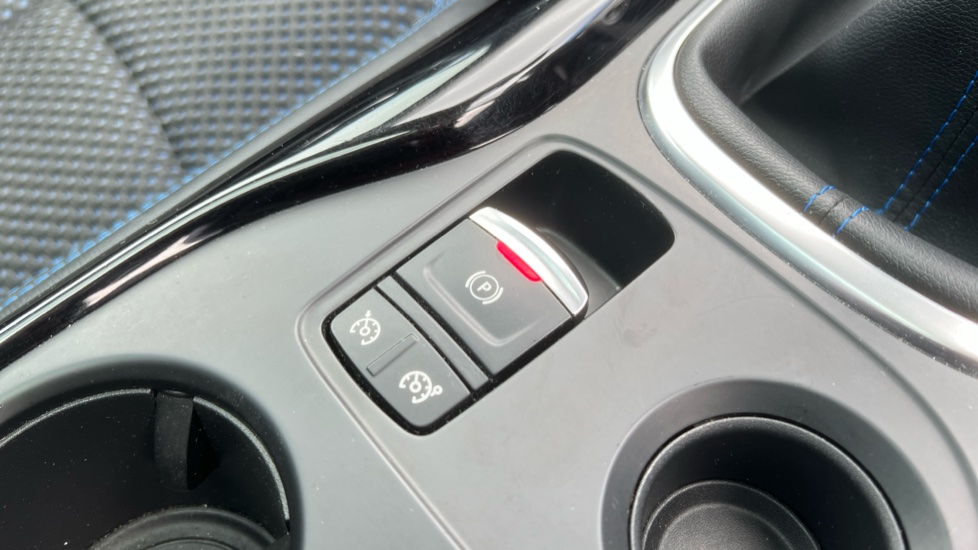 Renault Kadjar 1.3 TCE S Edition 5dr Petrol Hatchback - Image 17