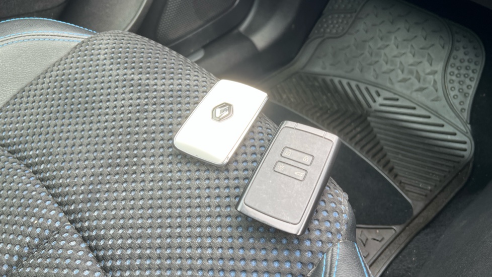 Renault Kadjar 1.3 TCE S Edition 5dr Petrol Hatchback - Image 20