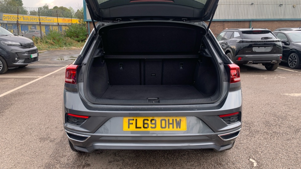 Volkswagen T-Roc 1.5 TSI EVO R-Line 5dr DSG Petrol Hatchback - Image 4