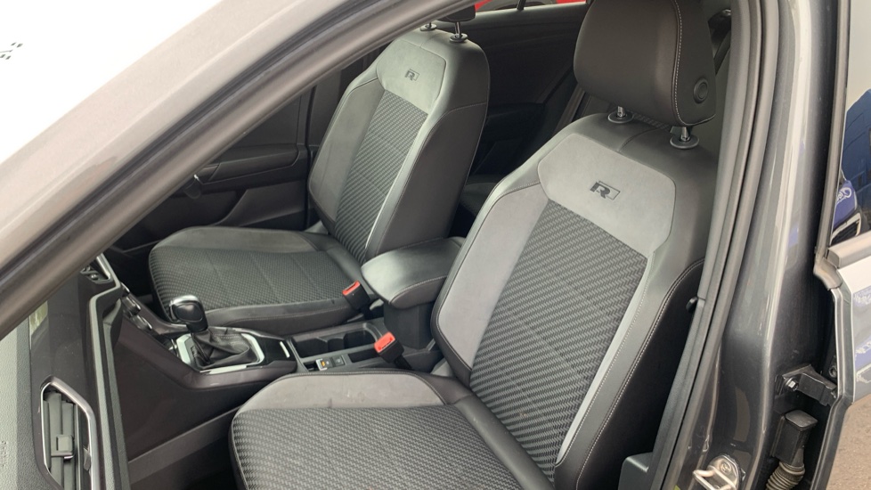 Volkswagen T-Roc 1.5 TSI EVO R-Line 5dr DSG Petrol Hatchback - Image 31
