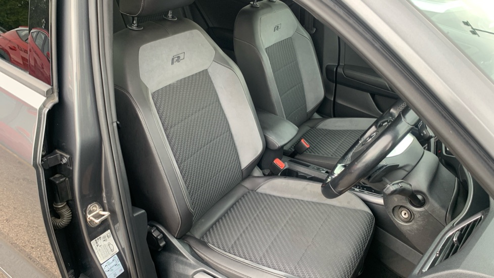 Volkswagen T-Roc 1.5 TSI EVO R-Line 5dr DSG Petrol Hatchback - Image 32