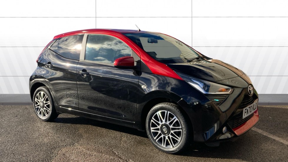 Toyota Aygo 1.0 VVT-i X-Clusiv 5dr x-shift Petrol Hatchback - Image 1