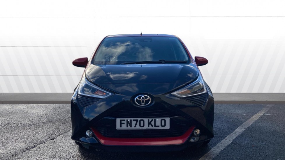 Toyota Aygo 1.0 VVT-i X-Clusiv 5dr x-shift Petrol Hatchback - Image 3
