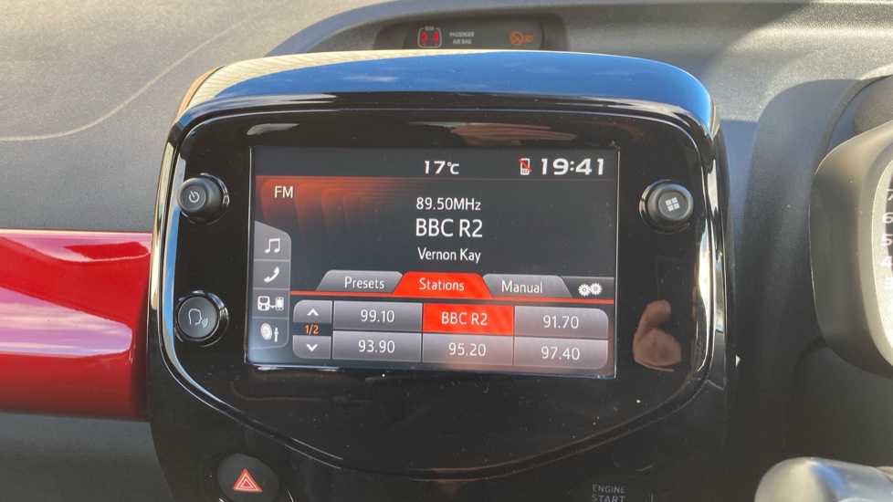 Toyota Aygo 1.0 VVT-i X-Clusiv 5dr x-shift Petrol Hatchback - Image 12