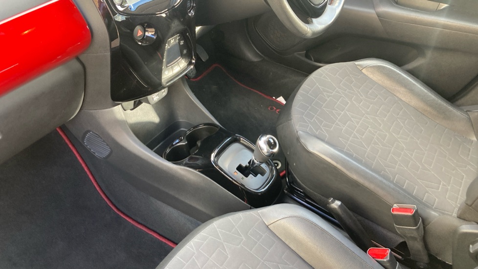 Toyota Aygo 1.0 VVT-i X-Clusiv 5dr x-shift Petrol Hatchback - Image 13