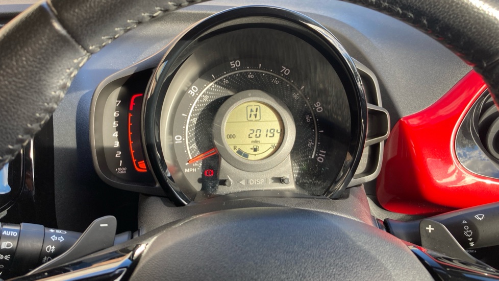 Toyota Aygo 1.0 VVT-i X-Clusiv 5dr x-shift Petrol Hatchback - Image 18