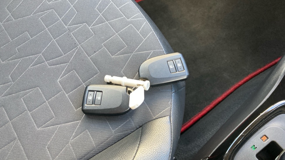 Toyota Aygo 1.0 VVT-i X-Clusiv 5dr x-shift Petrol Hatchback - Image 20