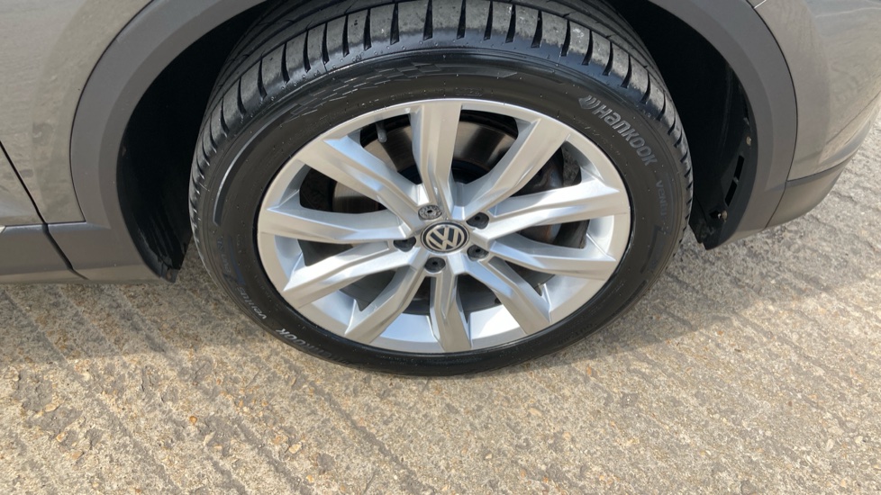 Volkswagen T-Roc 1.6 TDI SEL 5dr Diesel Hatchback - Image 33