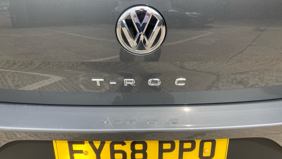 Volkswagen T-Roc 1.6 TDI SEL 5dr Diesel Hatchback - Image 38